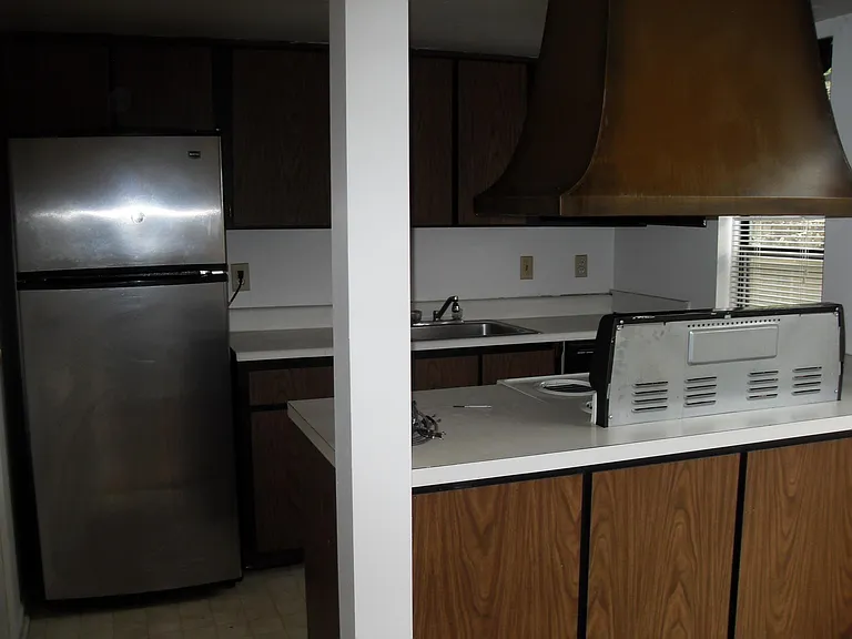 4855 Moreland Dr W — Photo 6