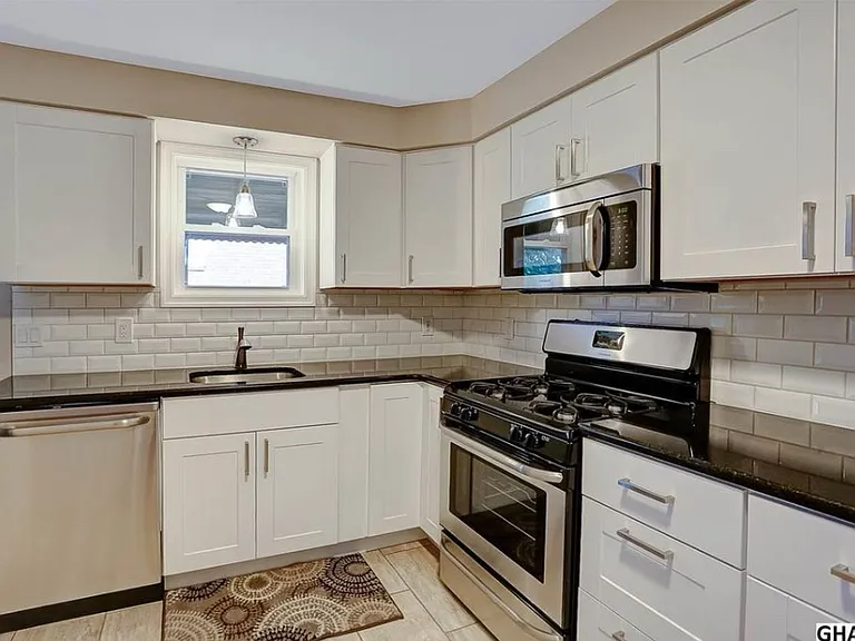 1708 Cornell Rd — Photo 6