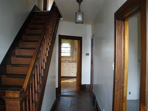Entry/Foyer