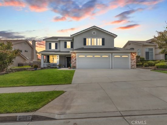 2945 Bavaria Dr, Corona, CA 92881