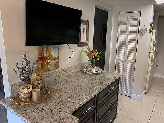 5th image of 5837 La Costa Dr #103