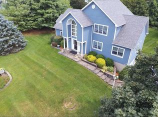 69 Highland Ct, Fishkill, NY 12524