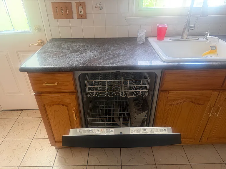 8 Greenwood Rd #1 — Photo 10