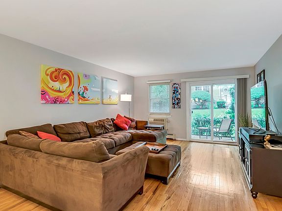 4th image of 4822 Wilshire Ln #4822