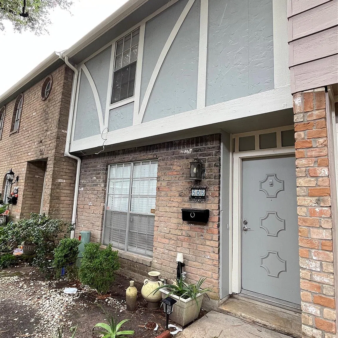2 bed, 1.5 bath, 1202 sqft, $1,500 — Photo 1
