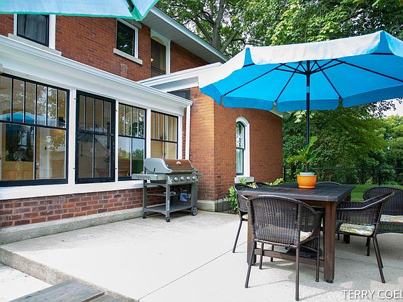4th image of 10283 Chicago Dr
