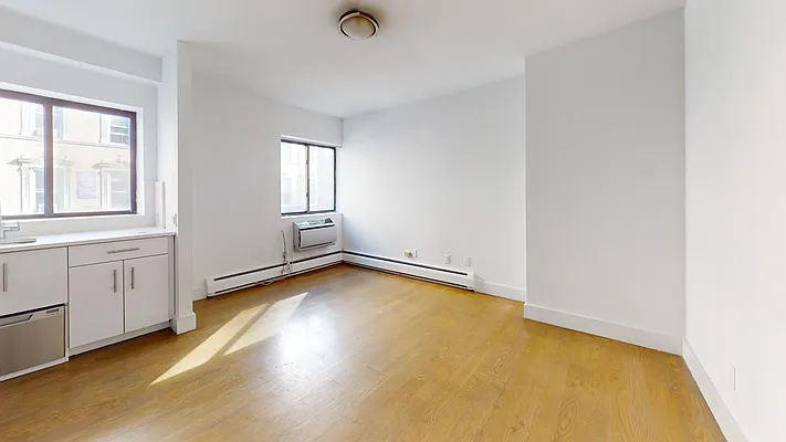 Rented by REAL New York | media 3