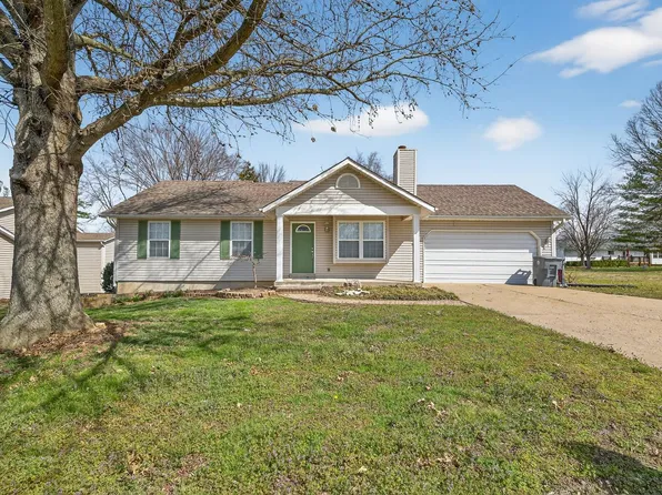 6501 Sprucefield Dr, O'Fallon, MO 63368