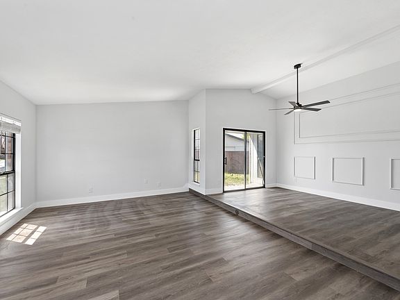 4th image of 2119 Meadfoot Rd