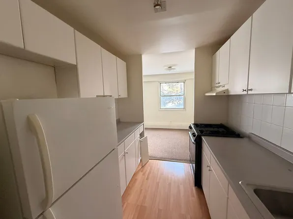 702 Boulevard E E #32E, Weehawken, NJ 07086