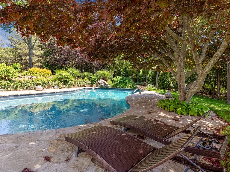 28 Washington Dr — Photo 38