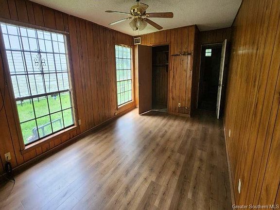 2nd image of 1831 Broadmoor Dr