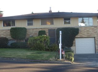 3317 NE 11th St, Renton, WA 98056