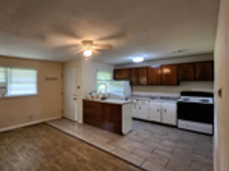 130 Apple Tree Rd — Photo 4