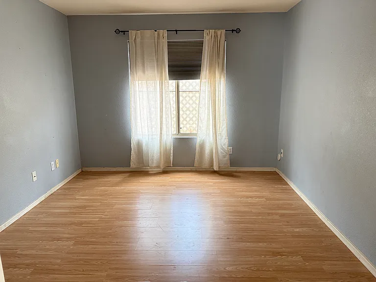 3527 E Bruce Ave — Photo 5