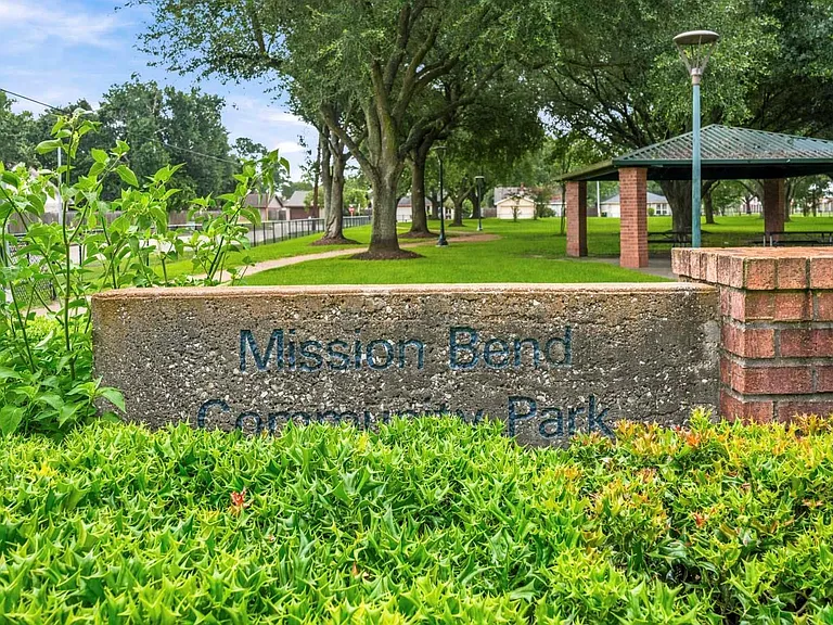 6910 Paso Del Sol Dr — Photo 32