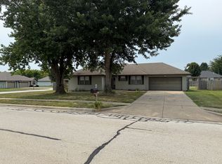 209 Arrowhead Rd, Willard, MO 65781