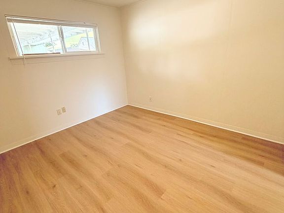 5th image of 961 SE 8th Ave #1