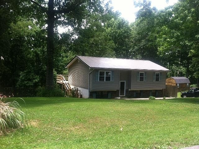 1st image of 3915 Stoney Brook Dr NE