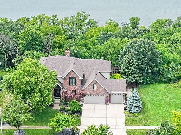 2nd image of 26561 W Highland Dr