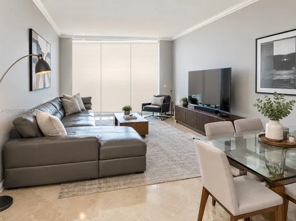 31 SE 5th St APT 4118, Miami, FL 33131