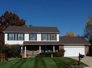118 Meadowgate Ct, Saint Peters, MO