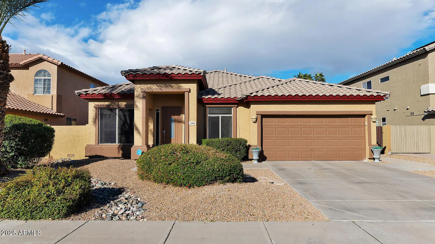 3 bed, 2.0 bath, 2365 sqft, $3,950 — Photo 1