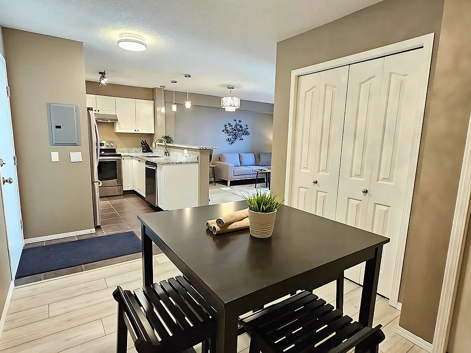 1111 6th Ave SW #904