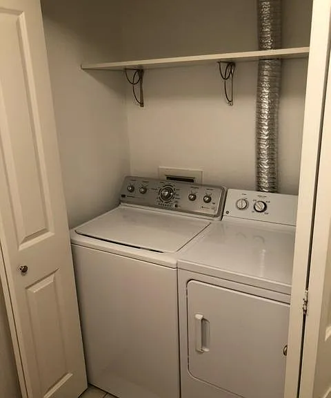 2512 E Madison St #301 — Photo 13