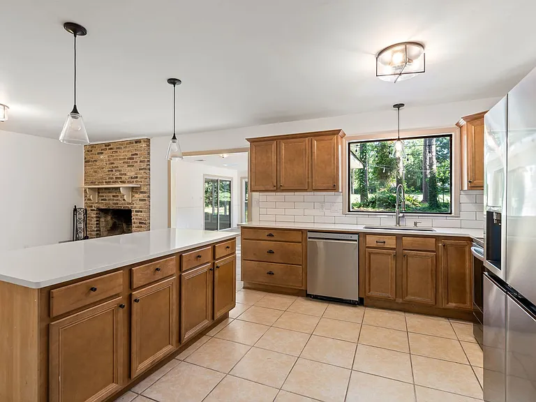 167 Rolling Hill Dr — Photo 6