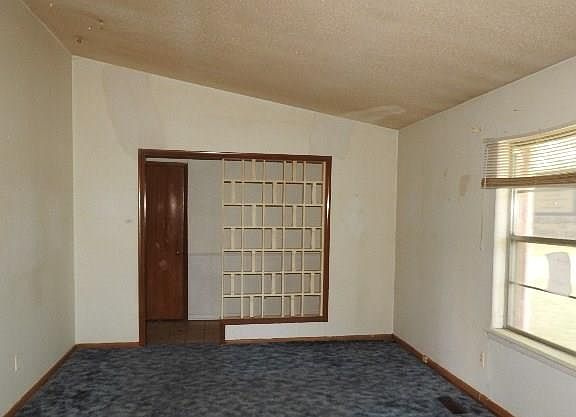 2nd image of 3108 N Forest Park Dr