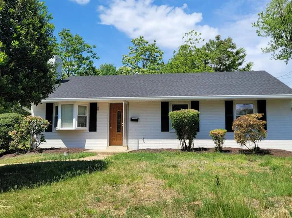 4102 Zion Ct, Alexandria, VA 22312