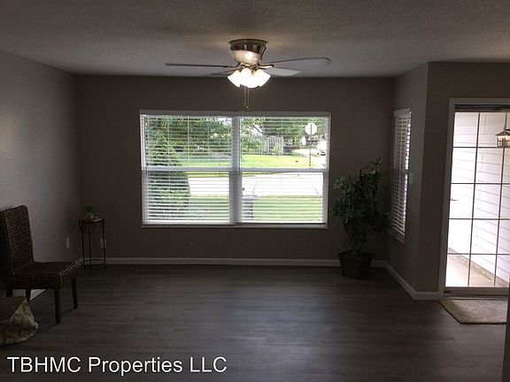 3rd image of 232 Highland Village Dr