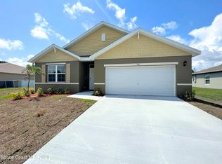 548 Octavius St SW, Palm Bay, FL 32908