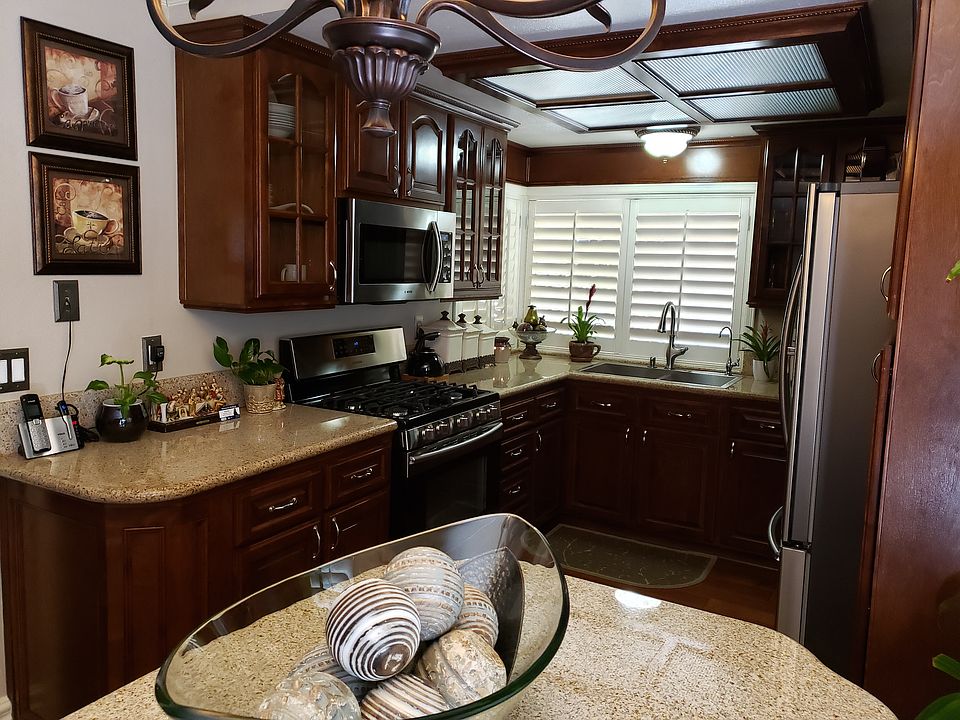 1st image of 2685 W Los Robles Ave