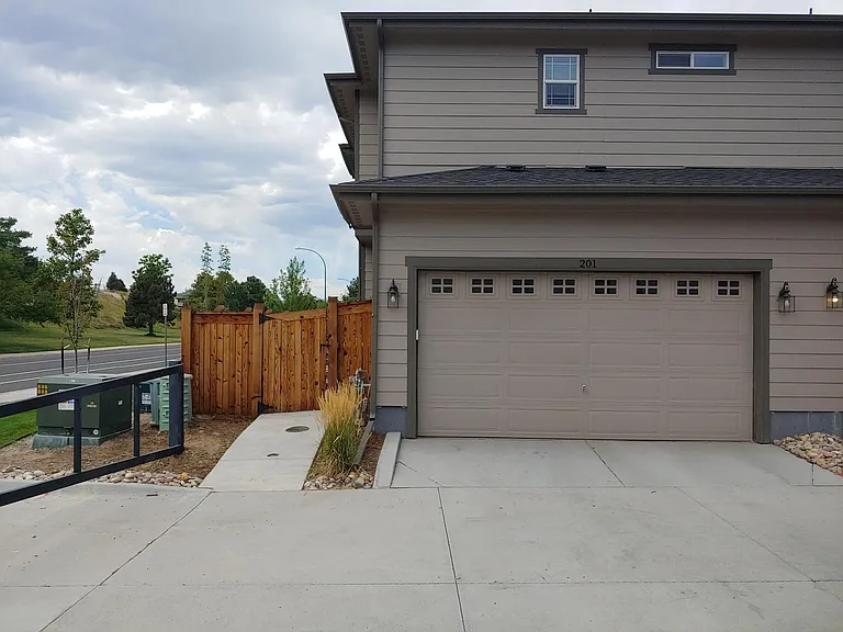 201 W Jamison Ct — Photo 40