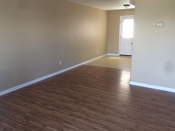 2nd image of 934 Villa Dr APT 4