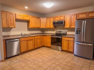 1611A Gunston Dr, New Richmond, WI 54017