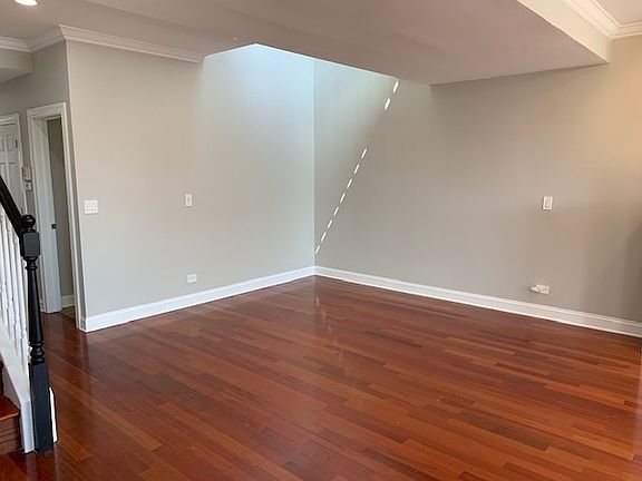 3rd image of 4648 N Winthrop Ave #3N