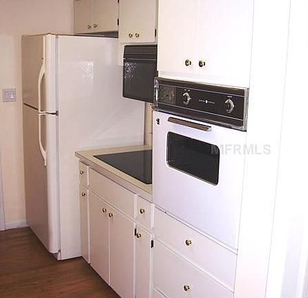 5th image of 1048 Brockway Ave