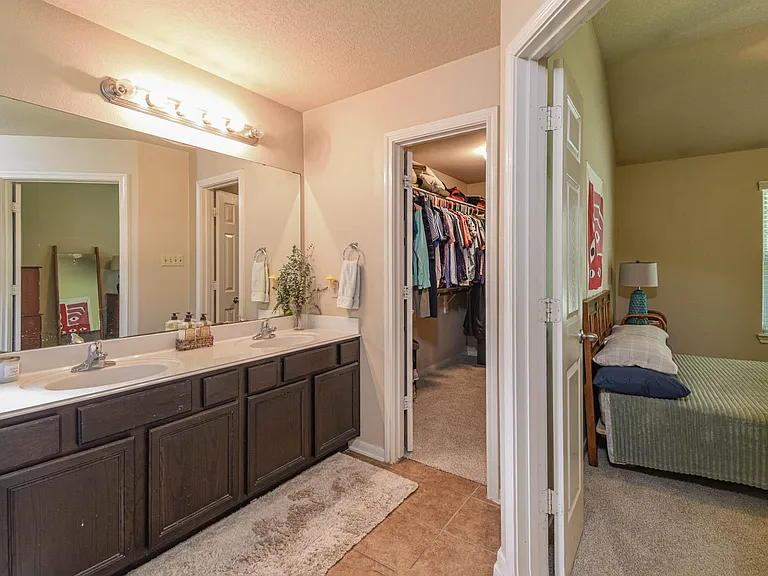 203 Summer Pine Ct — Photo 15