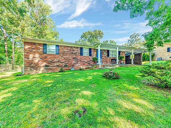 2nd image of 3000 Forest Heights Cir