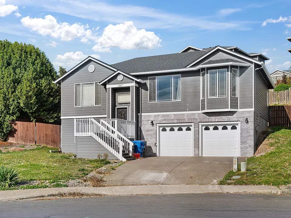 1167 Horizon Ridge Ct NE
