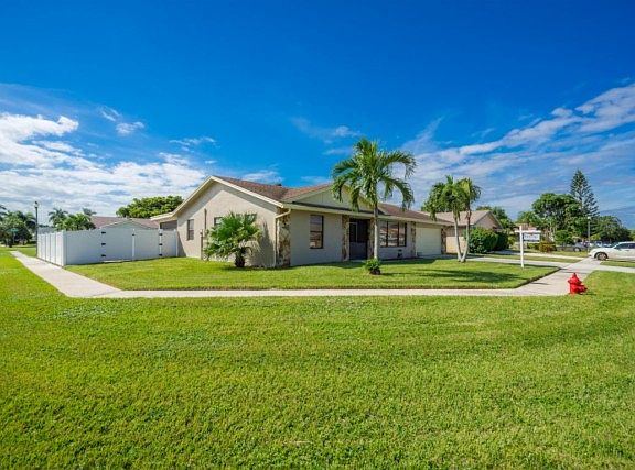 3rd image of 5324 Plains Dr
