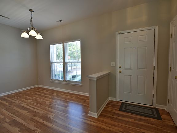 4th image of 712 Atherton Way