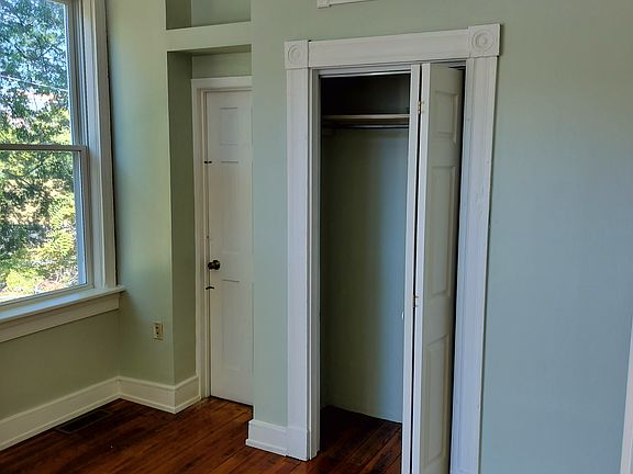 5th image of 225 S Pine St