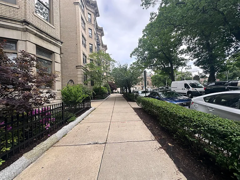 60 Charlesgate E #124 — Photo 16