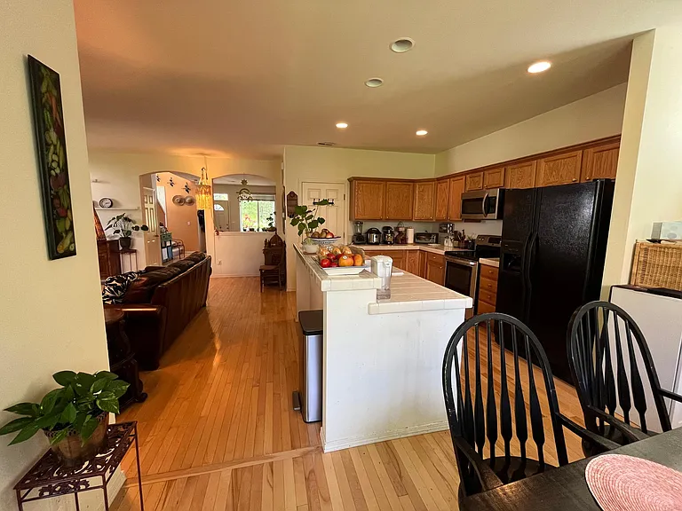 24024 SE 23rd St — Photo 11
