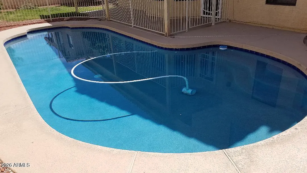 4 bed, 3.0 bath, 2825 sqft, $3,200 — Photo 3