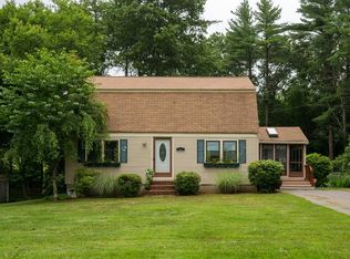 28 Standish St, Pembroke, MA 02359